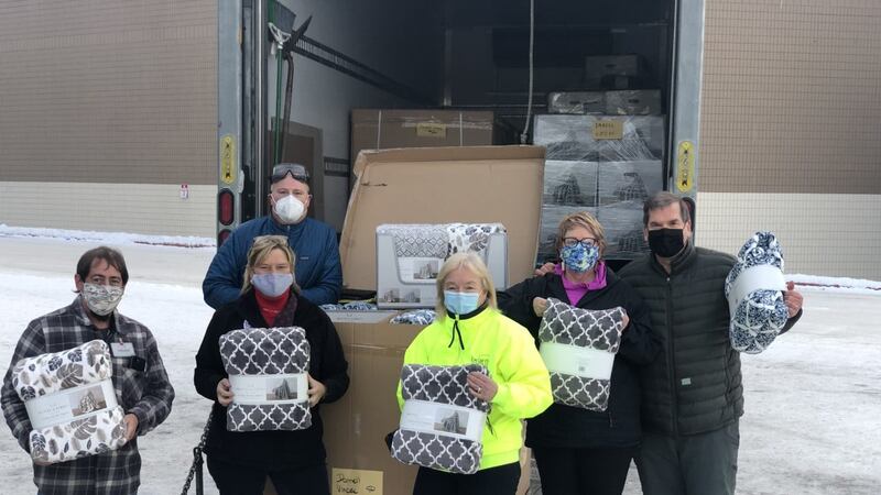 A grassroots social media campaign raises money for 850 blankets for Bean's Cafe.